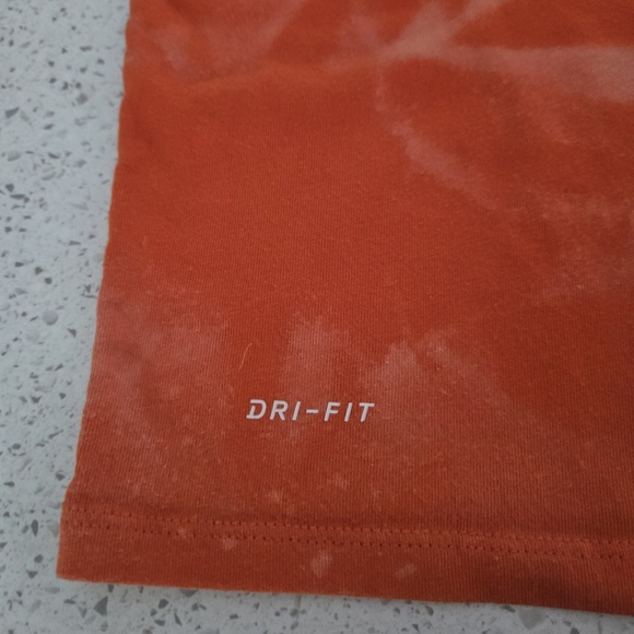 Nike Bold Orange Tee with White Graphic - Picture 2 of 6